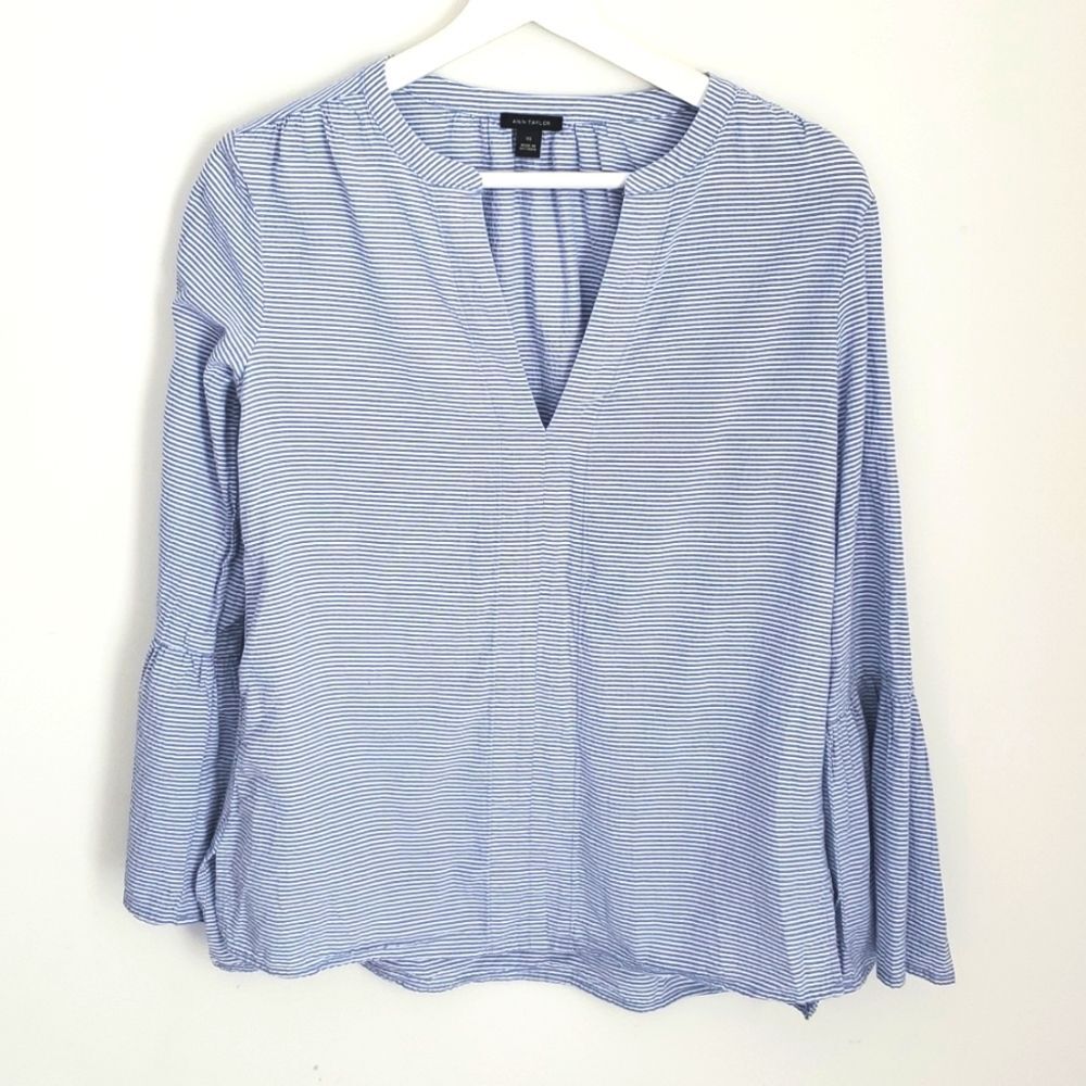 Ann Taylor Textured Stripe Bell Sleeve Top Size XS